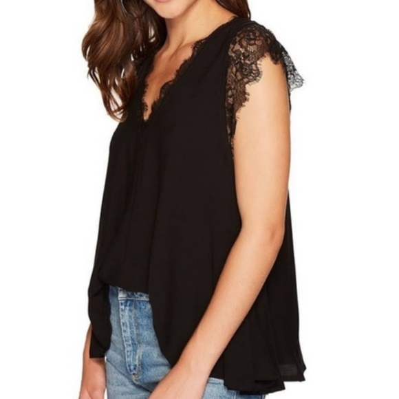 Free People Womens Black V-Neck Lace Trim Top Flowy Style Cap Sleeves - Large - Picture 2 of 11